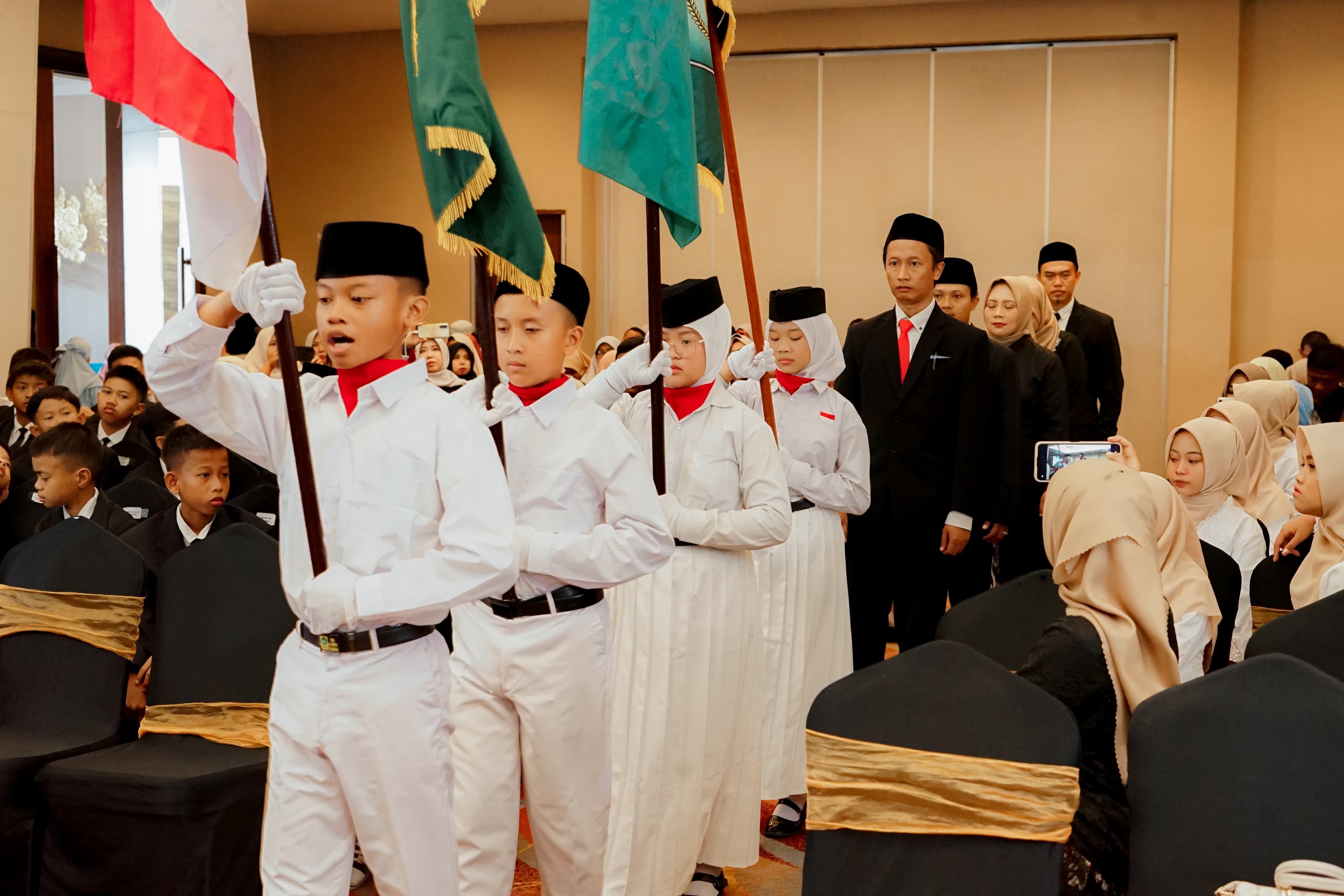 Akhirussanah MI Al Qodir 2025: Meriah dan Penuh Haru di Hotel Neo Waru Sidoarjo