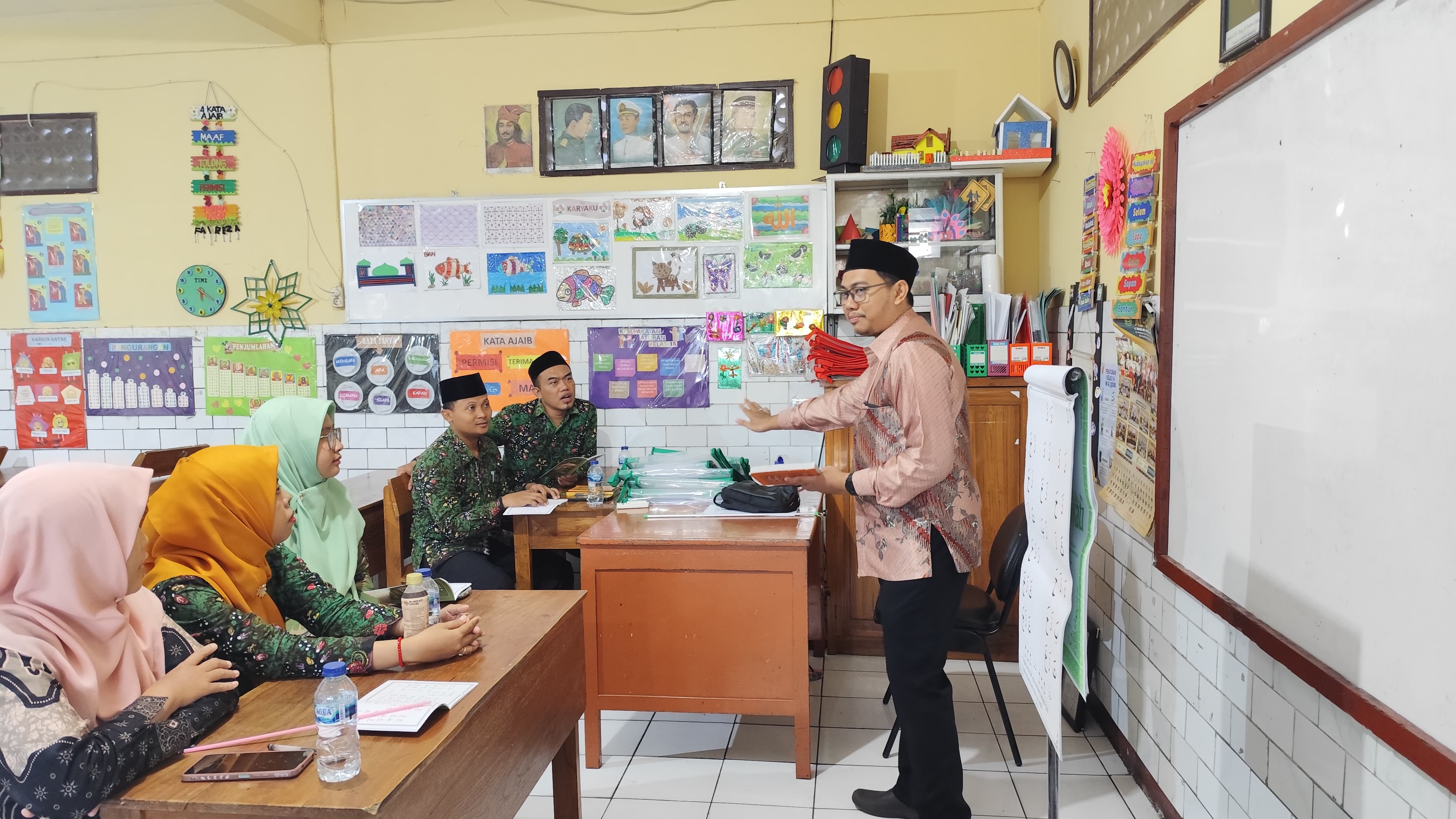 PELATIHAN STANDARISASI GURU MI AL-QODIR METODE TILAWATI: LANGKAH STRATEGIS MENUJU PEMBELAJARAN AL-QUR&rsquo;AN YANG BERKUALITAS