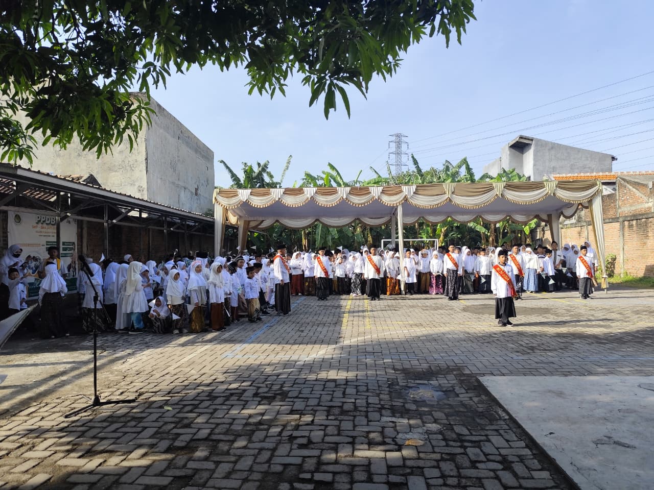 Upacara Hari Santri Nasional 2025 di Yayasan Al Qodir